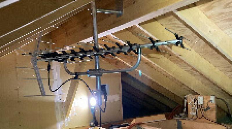 屋根裏のアンテナ工事の施工事例・費用・メリット・デメリット